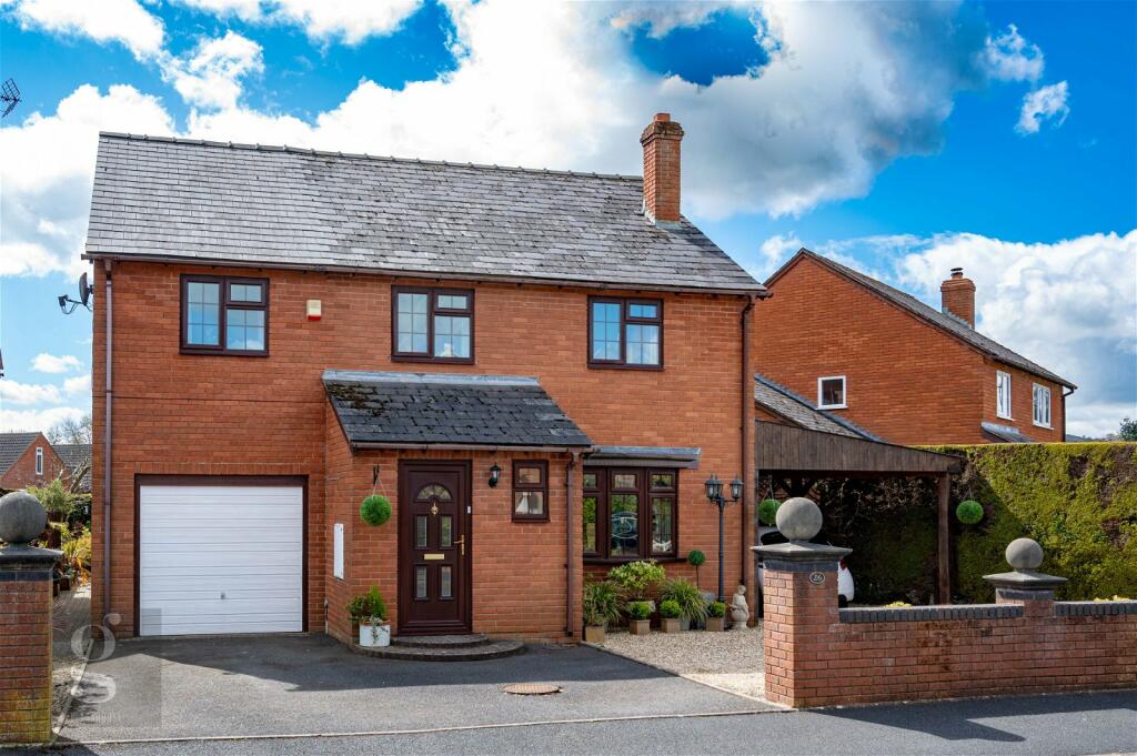 4 bedroom detached house for sale in Elizabeth Road, Kington, HR5 3DB, HR5
