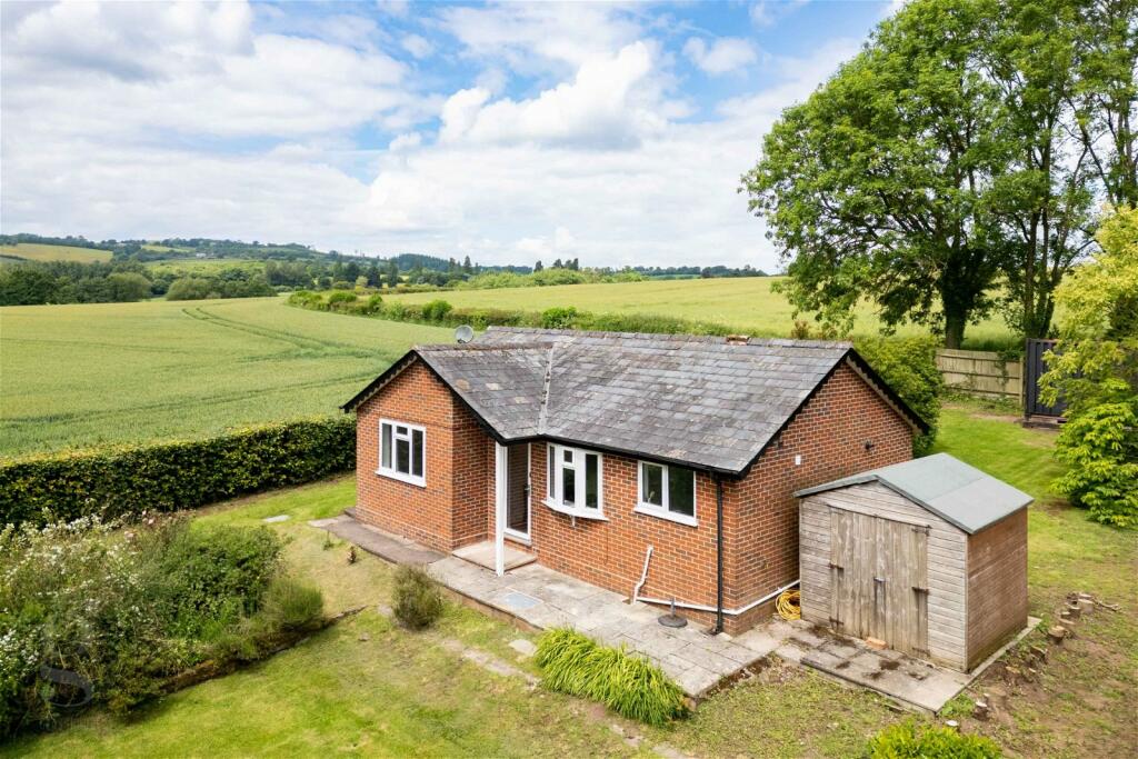 1 bedroom detached bungalow for sale in Llanwarne, Herefordshire, HR2