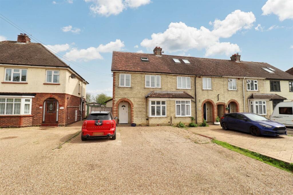 5 bedroom end of terrace house for sale in Broad Road, Braintree, CM7