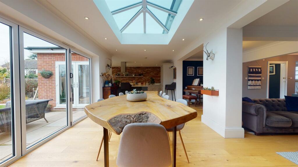 Additional property image - Oaklea Avenue, Chelmsford
