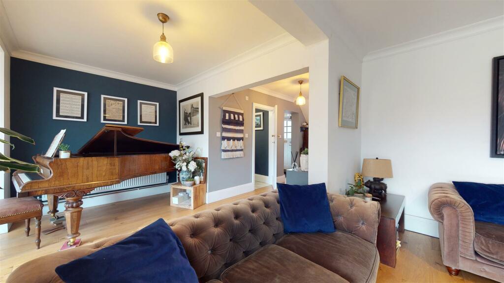 Additional property image - Oaklea Avenue, Chelmsford