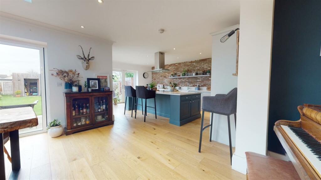 Additional property image - Oaklea Avenue, Chelmsford