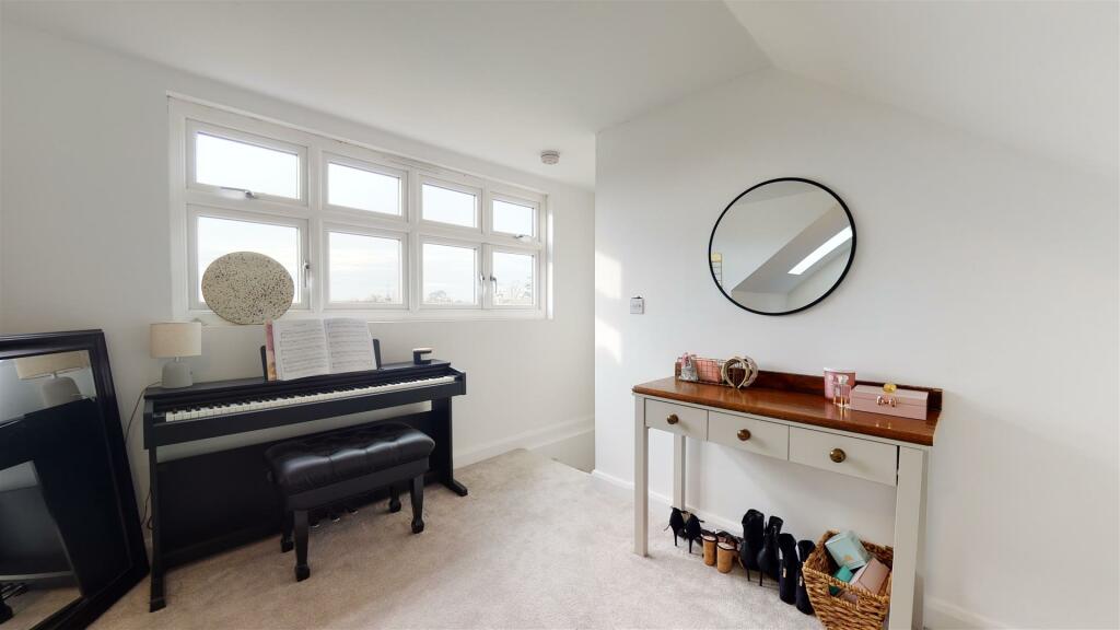 Additional property image - Oaklea Avenue, Chelmsford