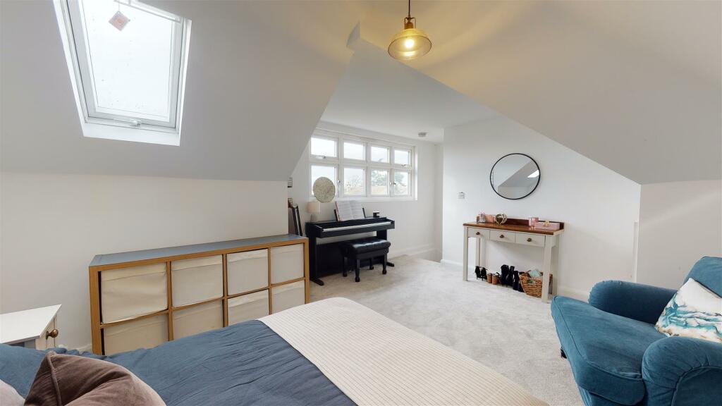 Additional property image - Oaklea Avenue, Chelmsford