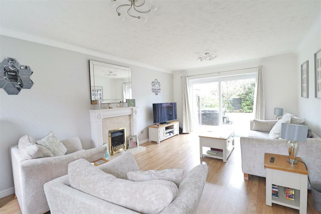 Additional property image - Chatsworth Avenue, Great Notley, Braintree
