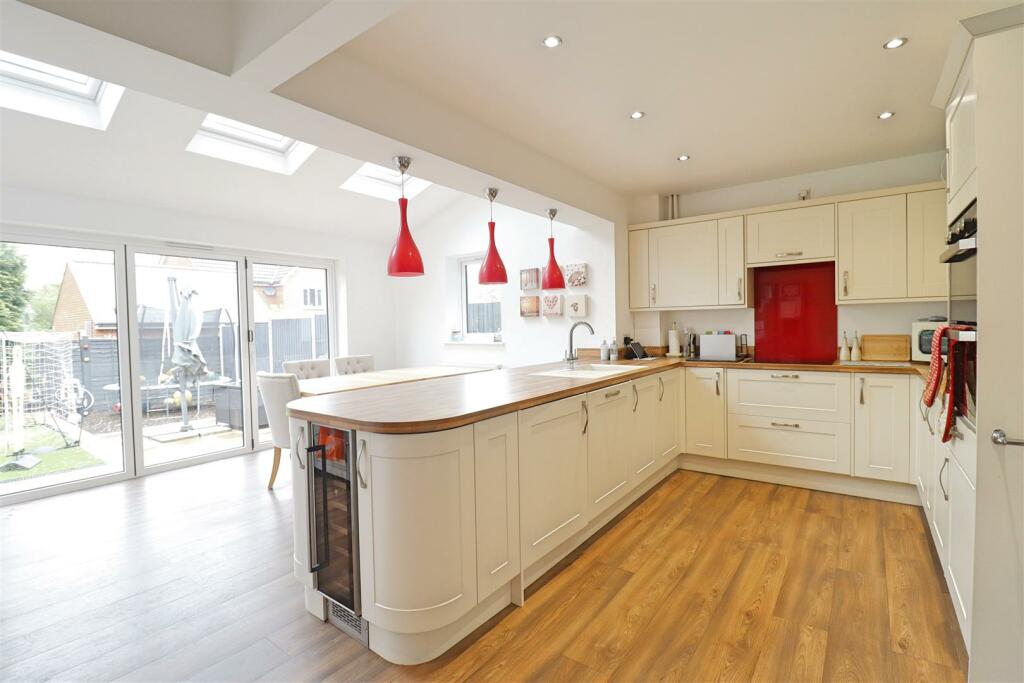 Additional property image - Chatsworth Avenue, Great Notley, Braintree