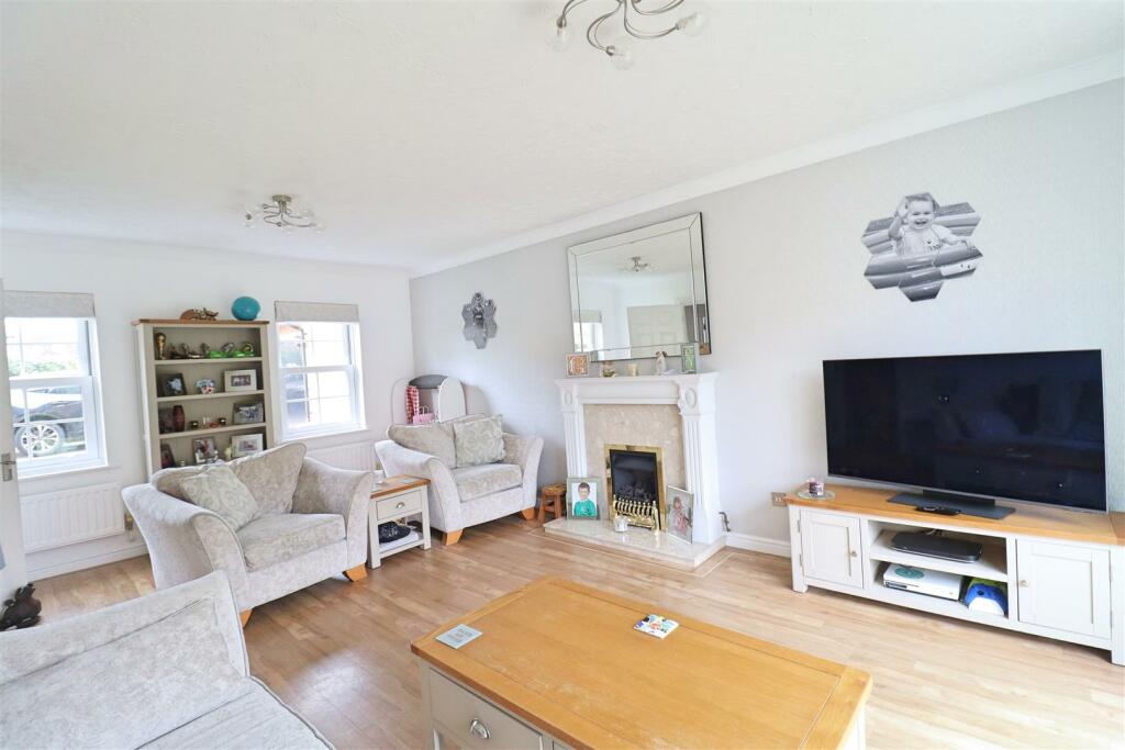 Additional property image - Chatsworth Avenue, Great Notley, Braintree