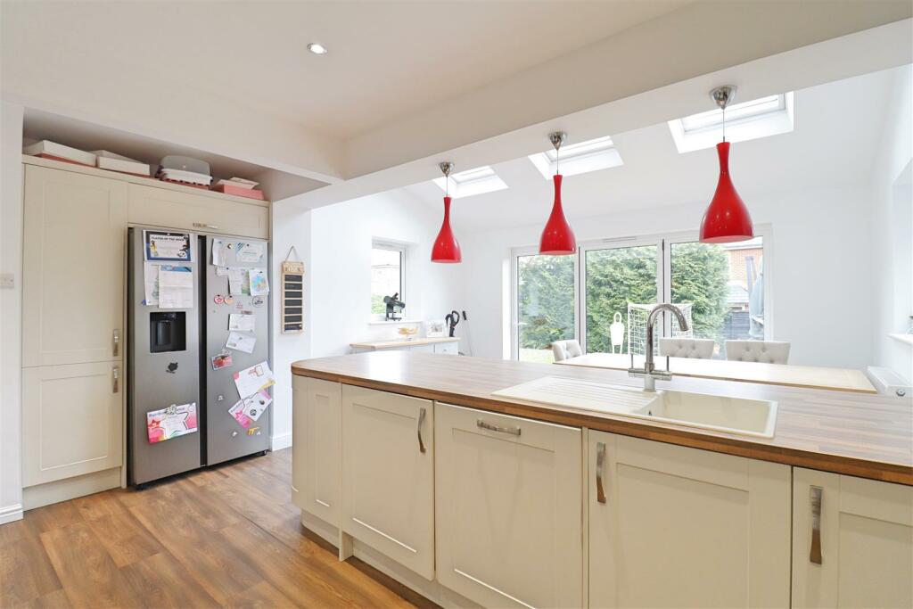 Additional property image - Chatsworth Avenue, Great Notley, Braintree