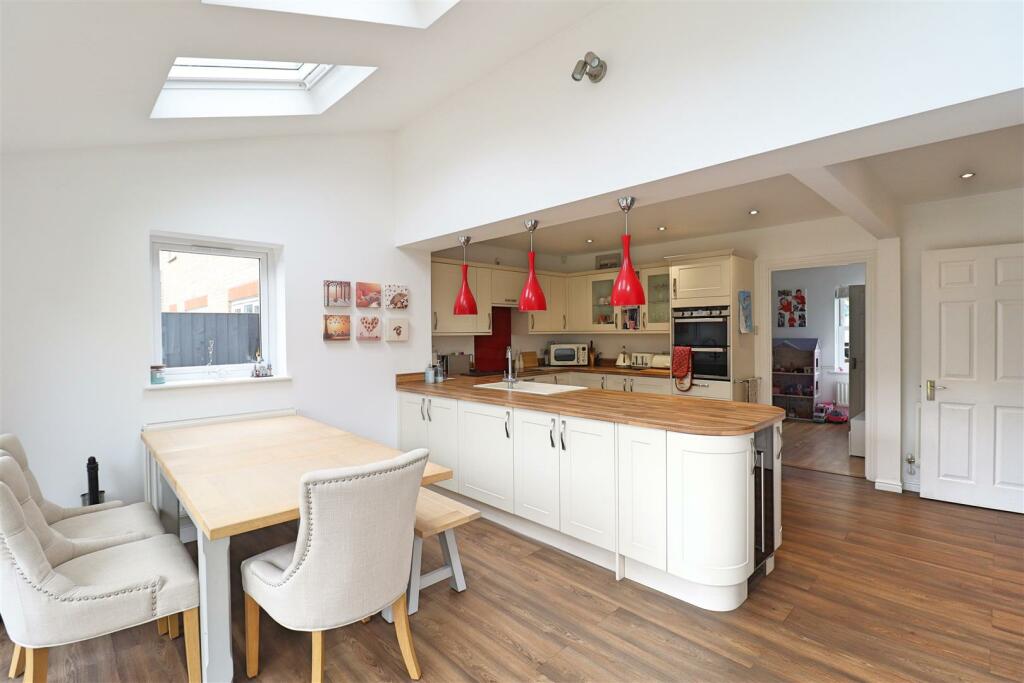Additional property image - Chatsworth Avenue, Great Notley, Braintree