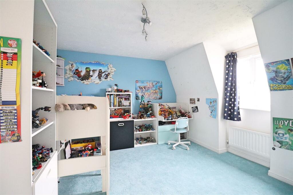 Additional property image - Chatsworth Avenue, Great Notley, Braintree