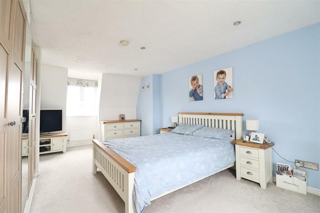 Additional property image - Chatsworth Avenue, Great Notley, Braintree
