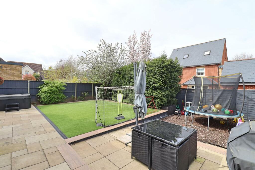 Additional property image - Chatsworth Avenue, Great Notley, Braintree