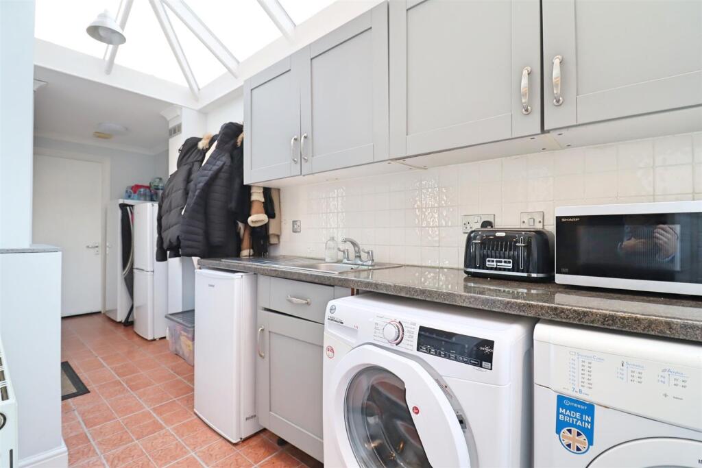 Additional property image - Oaklands Close, Braintree