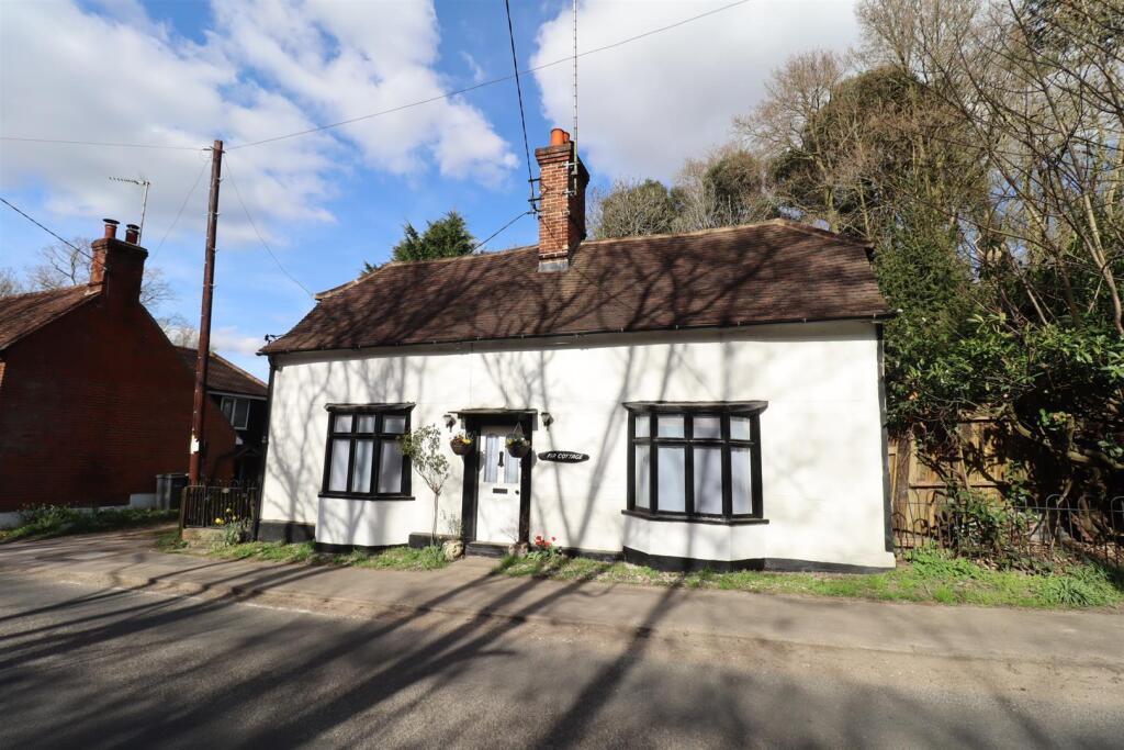 Main image of property: Braintree Road, Wethersfield, Braintree