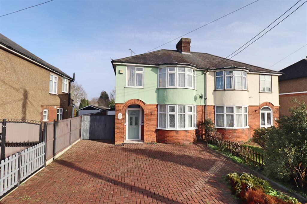 Main image of property: Panfield Lane, Braintree