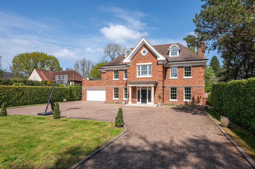 Main image of property: Warren Drive, Kingswood