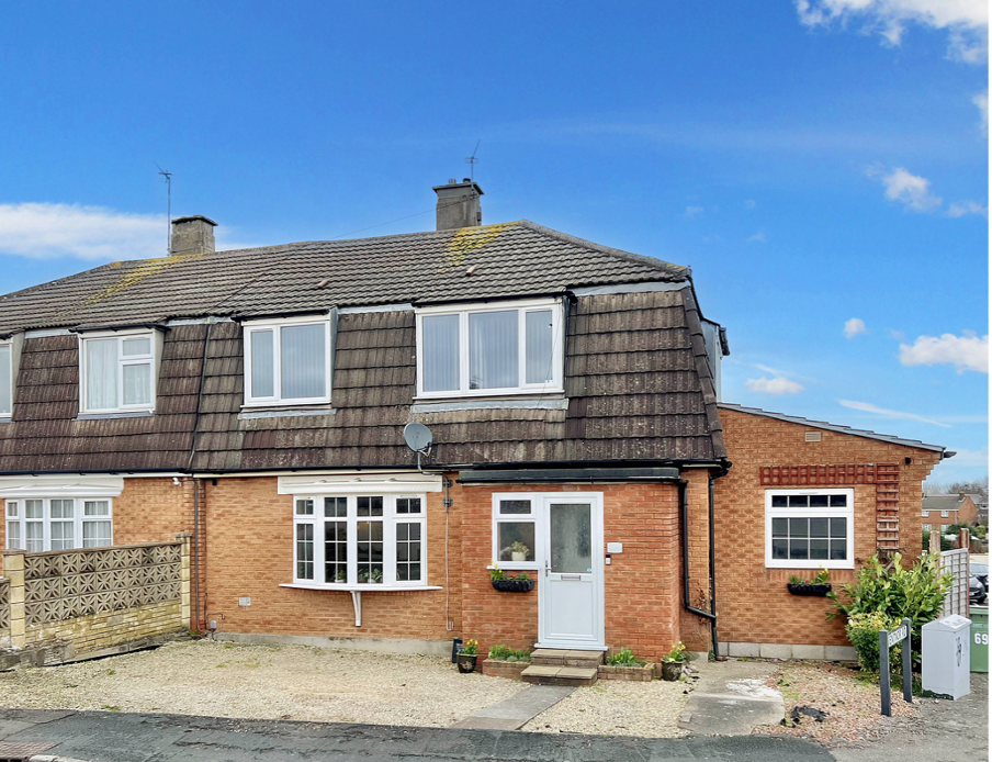 5 bedroom semidetached house for sale in 69 Station Road, Filton
