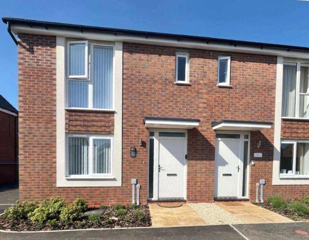 Main image of property: LAKESIDE CONTEMPORARY LIVING 37 Deepwater Drive, Glan Llyn, Llanwern, Newport, NP19 4EQ
