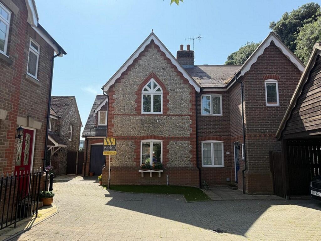 Main image of property: Broadwater Street East