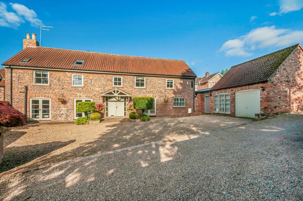 5 bedroom house for sale in The Barn House, East End, Walkington