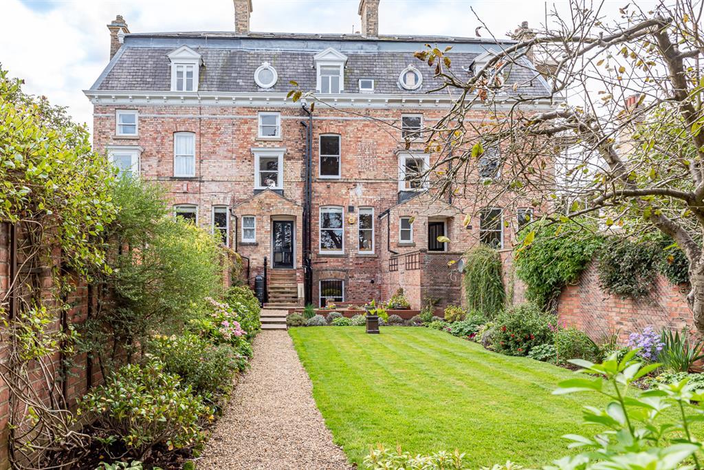 4 bedroom terraced house for sale in New Walk, Beverley, East Yorkshire