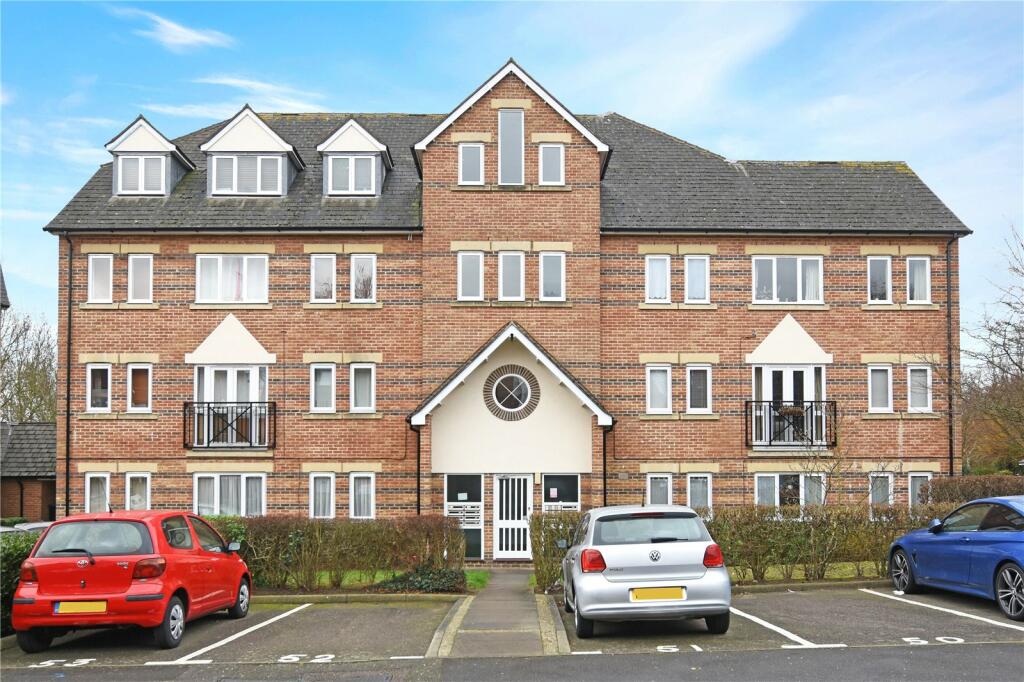 2 bedroom flat for rent in Victory Road, Wanstead, London, E11