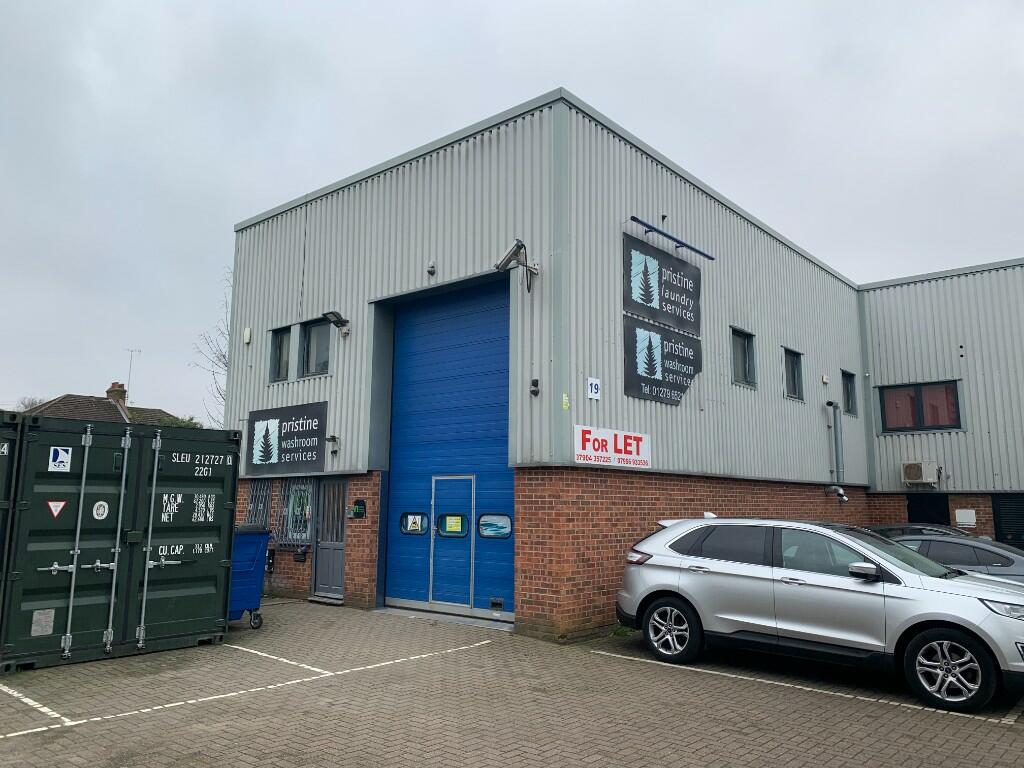 Light industrial facility to lease in 19 Twyford Business Centre, London Road,