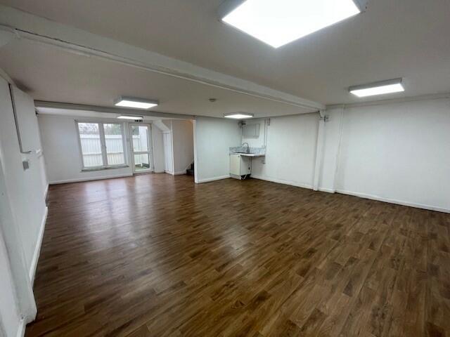 Additional property image - Unit 3b, Ongar Road Trading Estate, Ongar Road, Dunmow, Essex, CM6 1EU