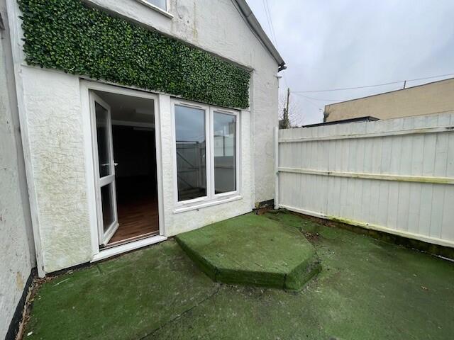 Additional property image - Unit 3b, Ongar Road Trading Estate, Ongar Road, Dunmow, Essex, CM6 1EU
