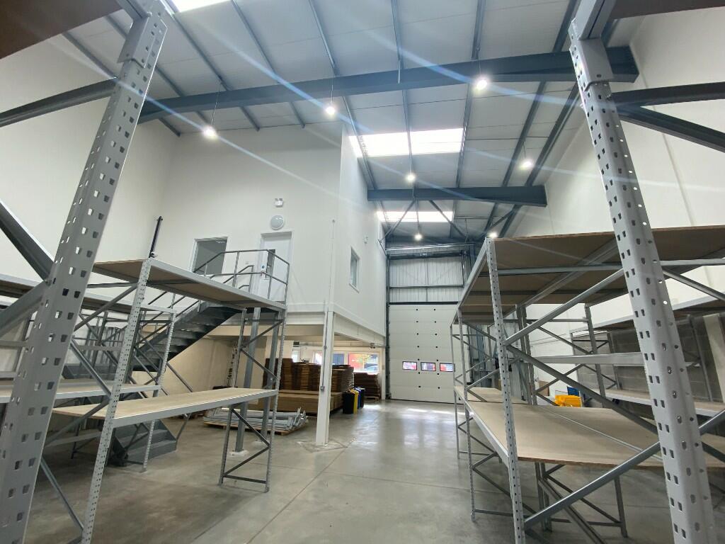 Additional property image - 5 M11 Business Link, Parsonage Lane, Stansted, Essex, CM24 8GF