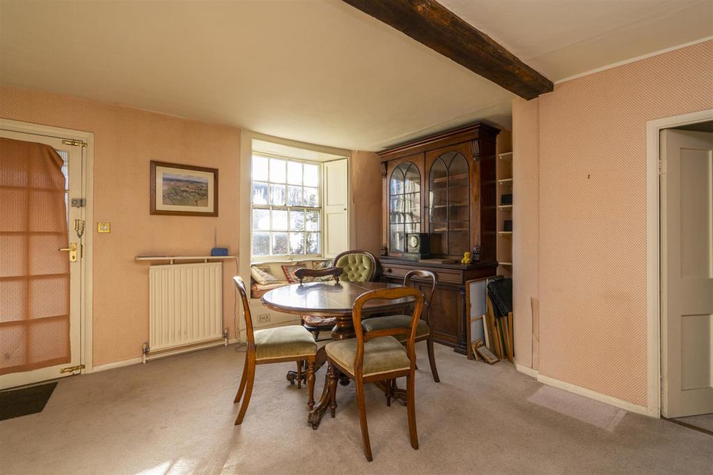 3 bedroom detached house for sale in High Street, Weston Underwood