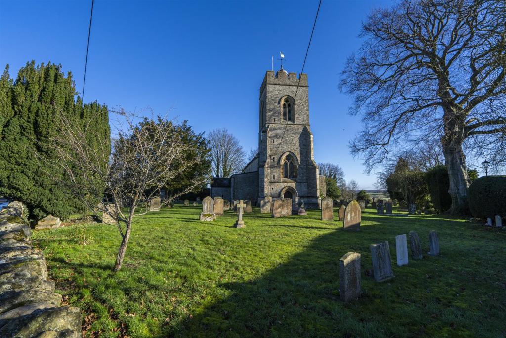 3 bedroom detached house for sale in High Street, Weston Underwood