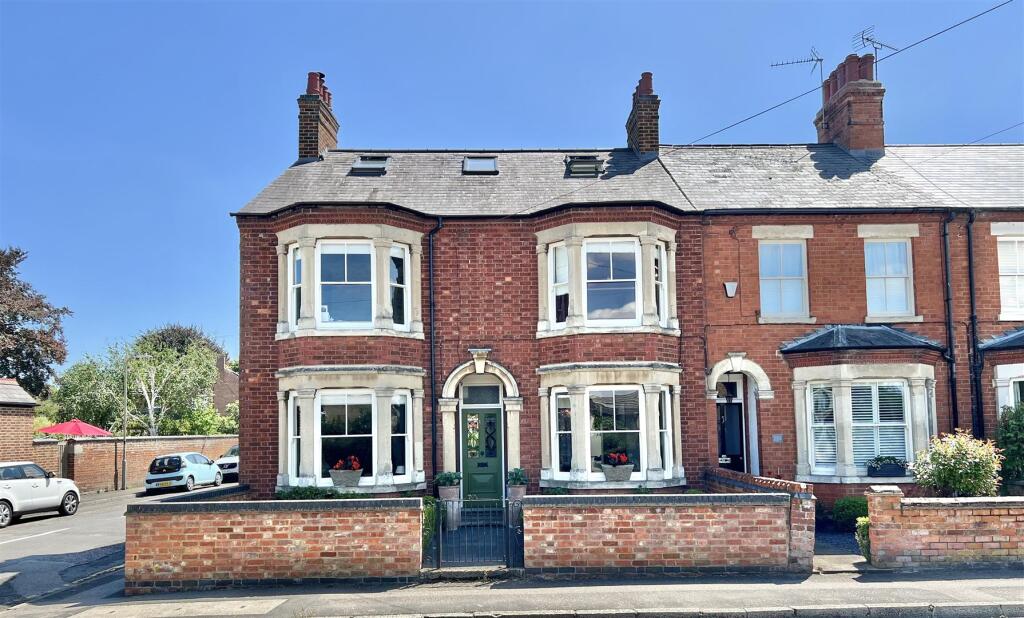 Main image of property: Wolverton Road, Stony Stratford, Milton Keynes