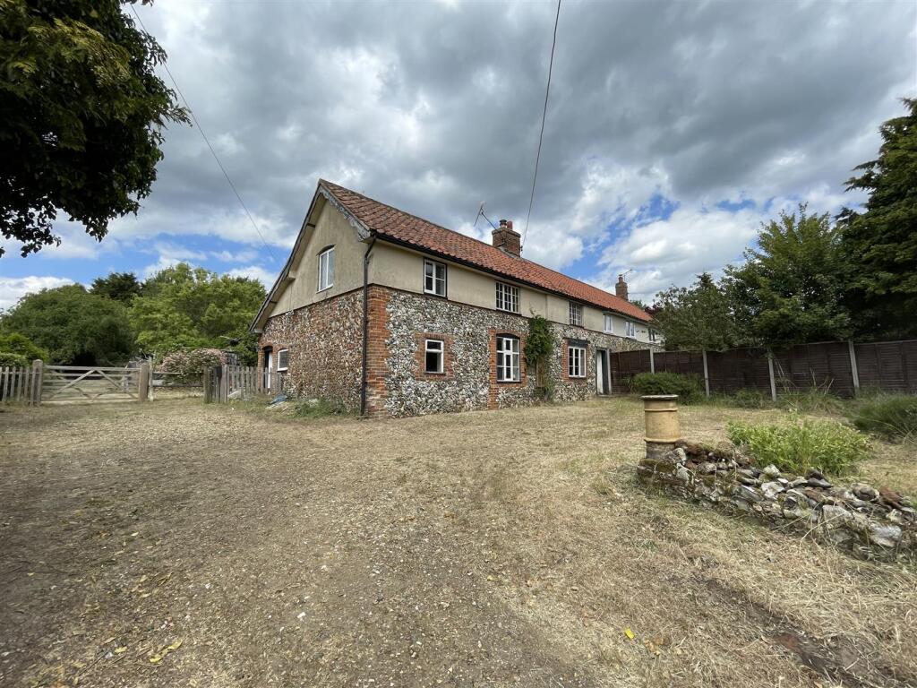 Main image of property: Smallworth Common, Garboldisham