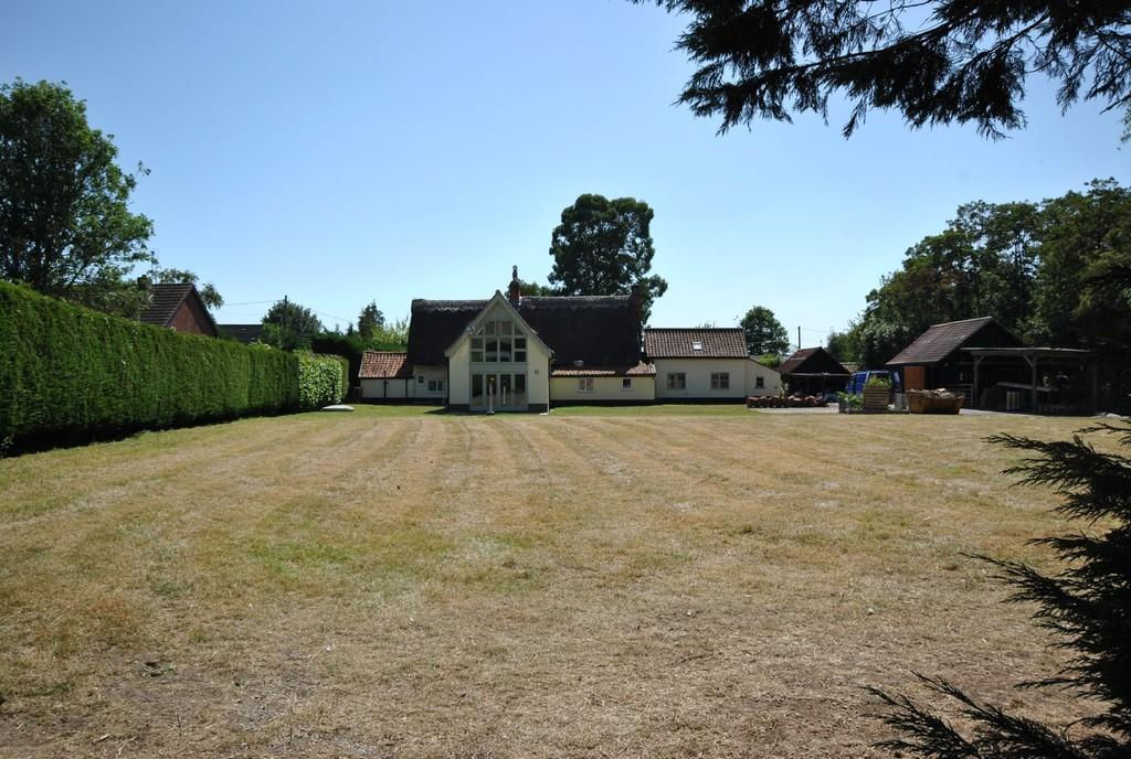 4 bedroom detached house for sale in Walcot Green, Diss, Norfolk, IP22