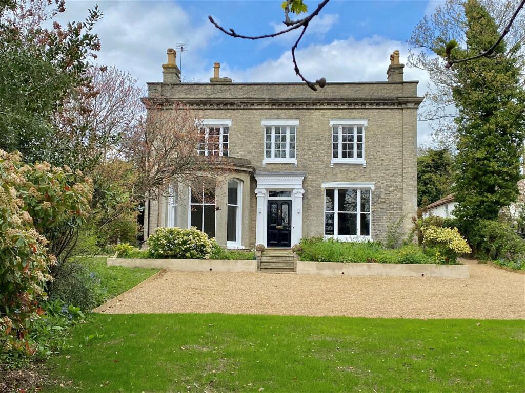 5 bedroom detached house for sale in Diss, Norfolk, IP22