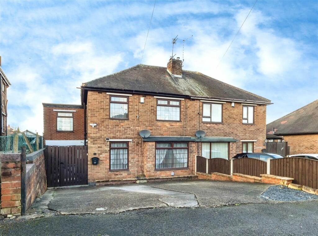 4 bedroom semidetached house for sale in Campbell Drive, Carlton