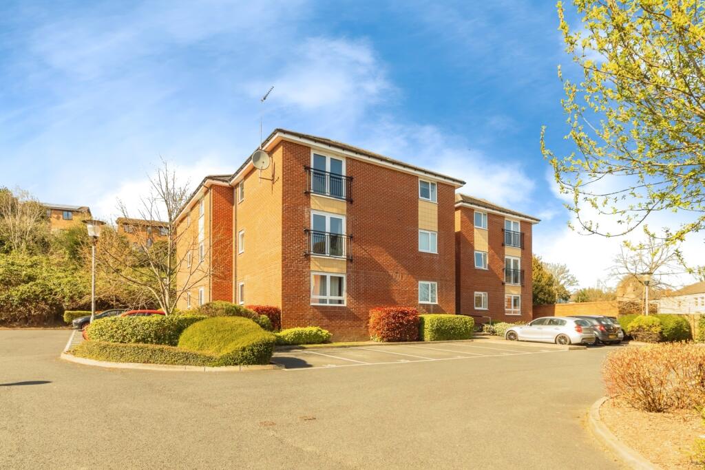 Main image of property: Midland Road, Carlton, Nottingham, Nottinghamshire, NG4