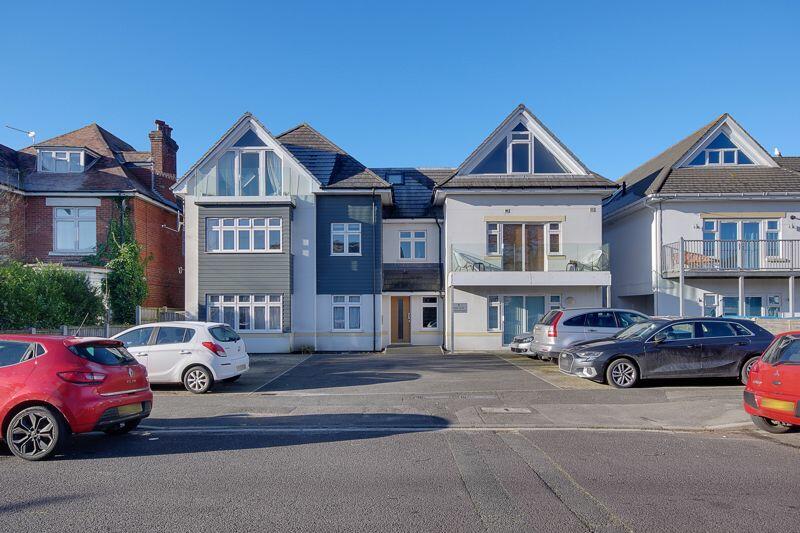 1 bedroom flat for sale in Strathmore Court, Southbourne, Bournemouth., BH6