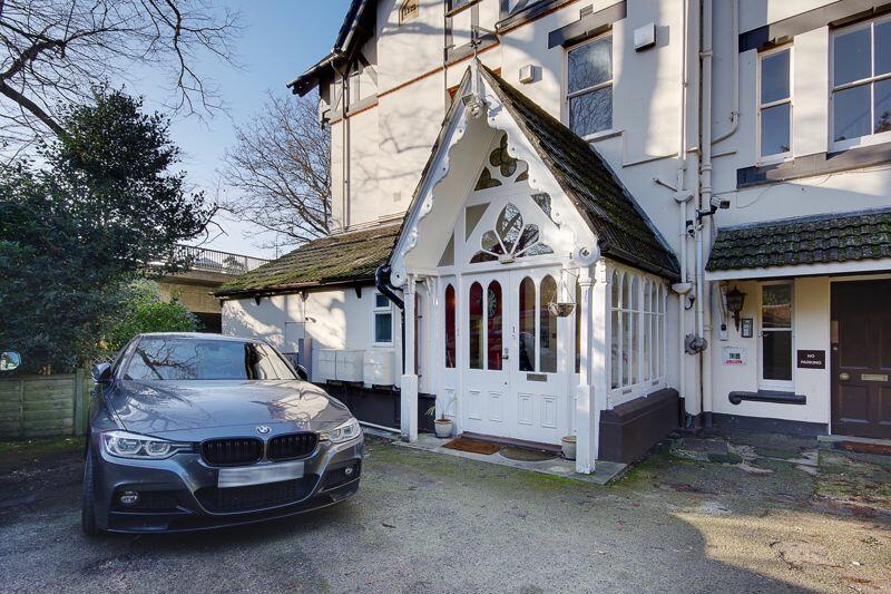 Additional property image - Character Flat, Meyrick Park, Bournemouth