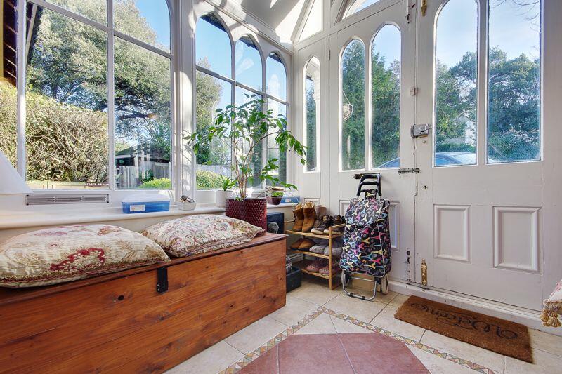 Additional property image - Character Flat, Meyrick Park, Bournemouth