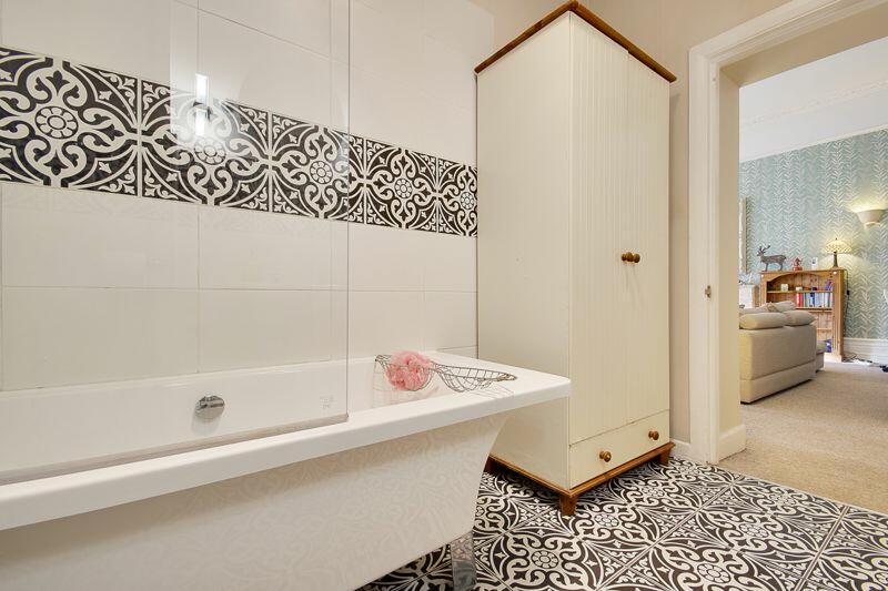 Additional property image - Character Flat, Meyrick Park, Bournemouth