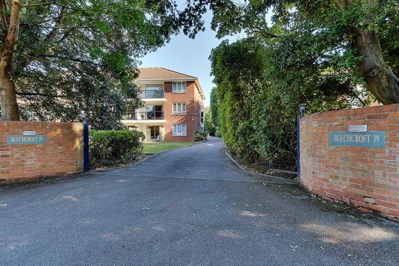 2 bedroom flat for sale in Cavendish Road, Bournemouth, BH1