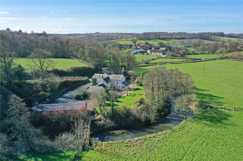 5 bedroom detached house for sale in Littleham, Bideford, Devon, EX39