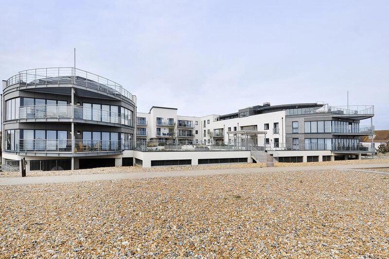 2 bedroom flat for sale in 1 The Waterfront, Goring-by-Sea, BN12