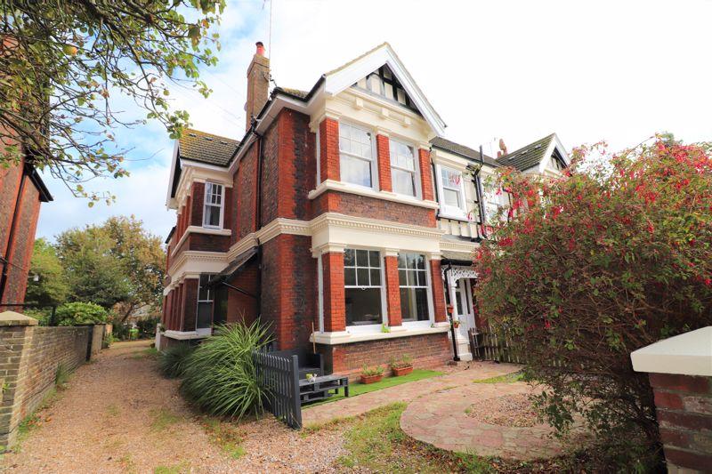 1 bedroom flat for sale in Shakespeare Road, Worthing, BN11