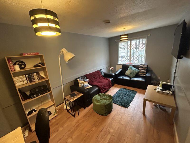 Main image of property: 6 Bedrooms, Peveril Street, £95.00 pppw