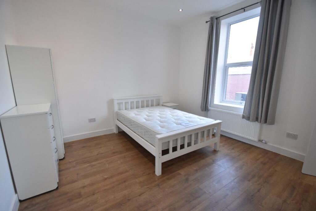 Main image of property: Room 1 - Uxbridge Road W12