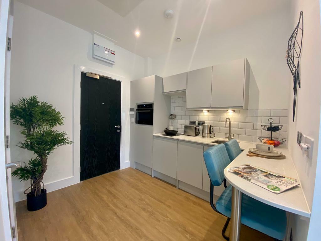 Main image of property: 43 Chapter House, Howes Place, Cambridge, CB3 0UW