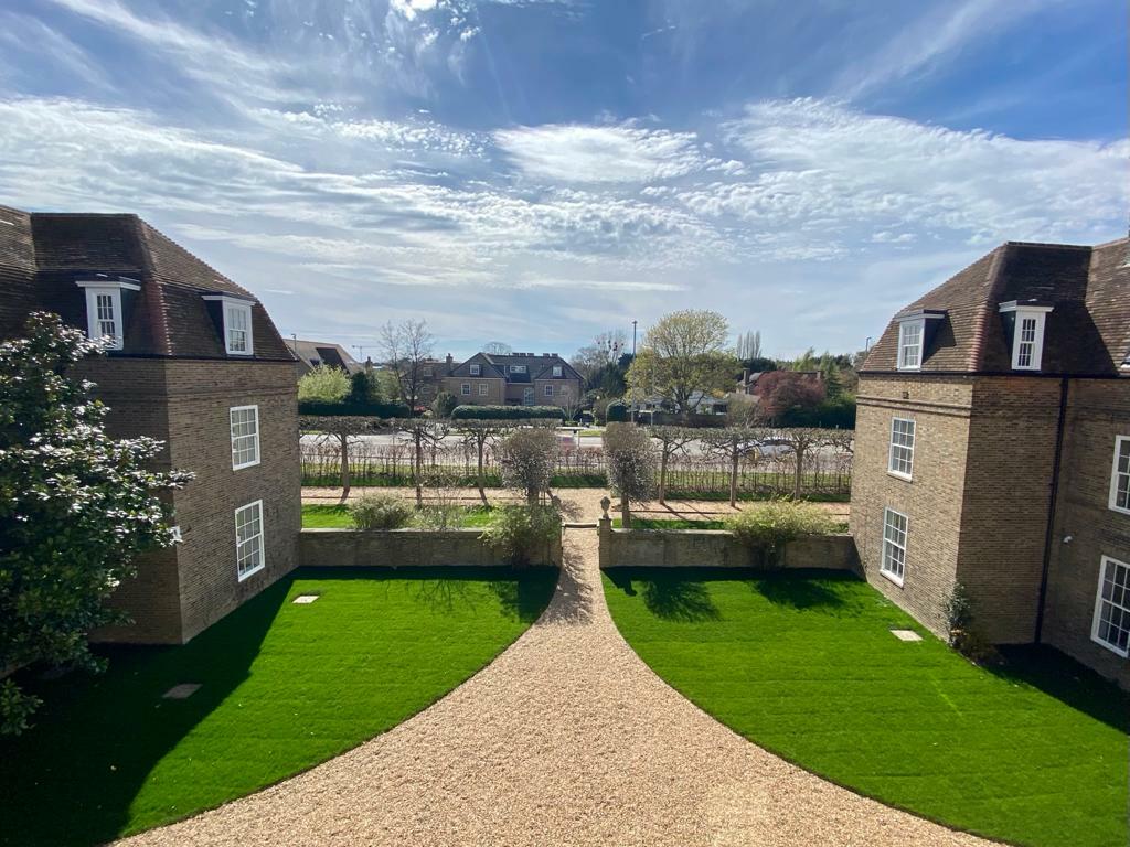 Main image of property: 22 Chapter House, Howes Place, Cambridge, CB3 0UW